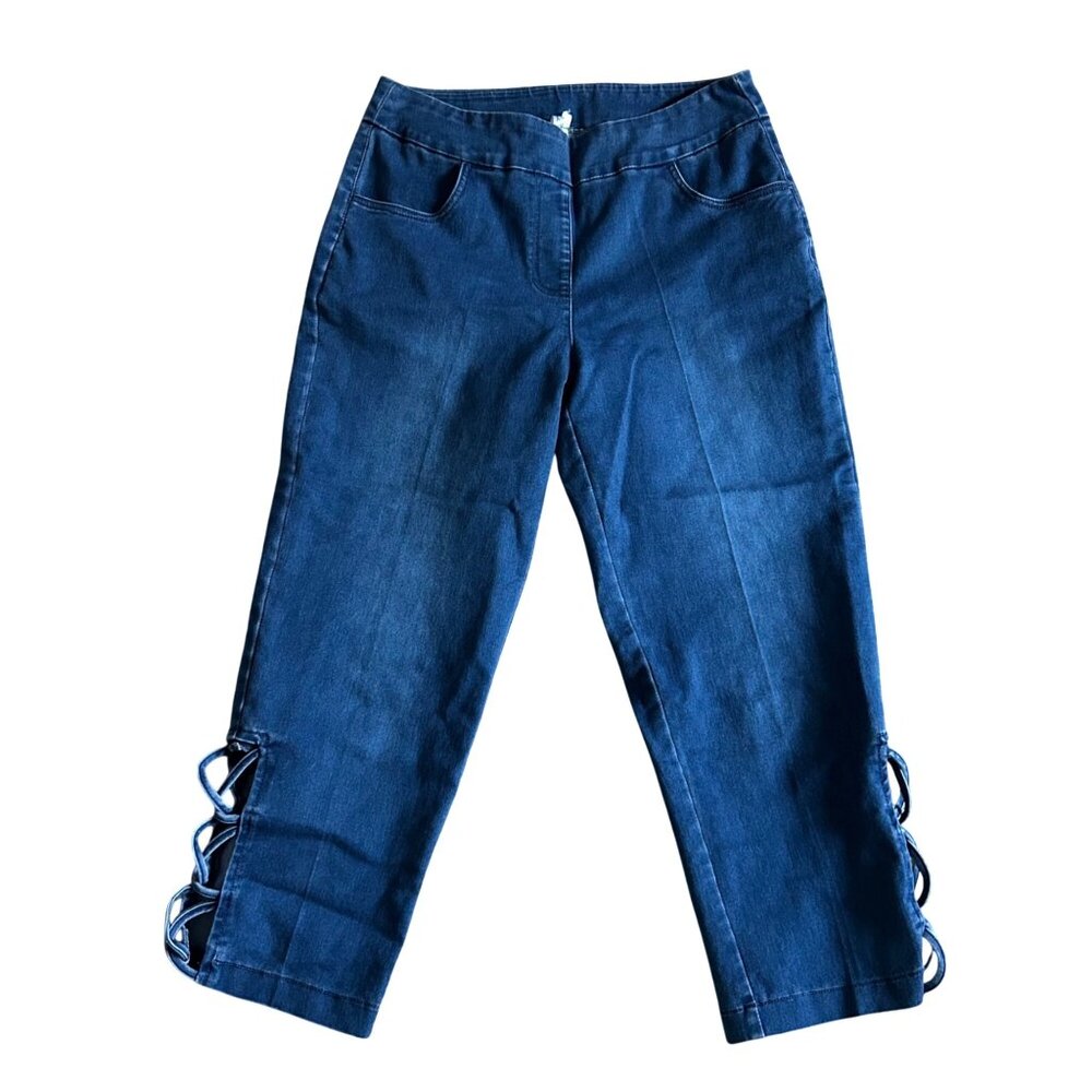 Lulu B Women's Sz 4 Blue Denim Capri Pants With Side Lace-Up Detail & Pockets